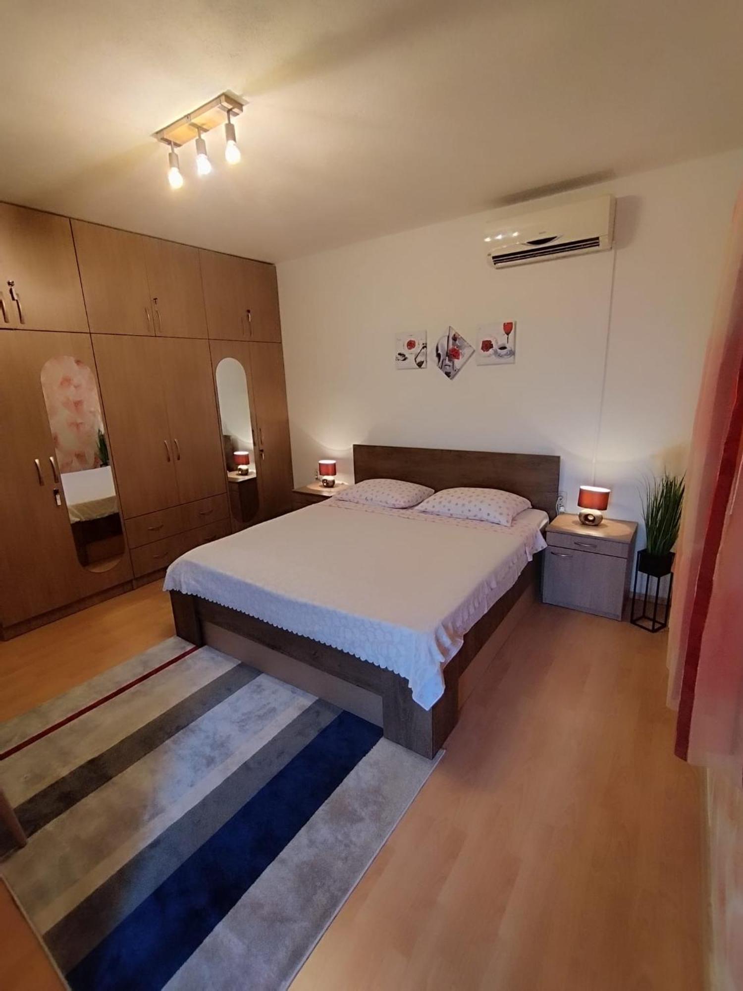 8 Apartment *