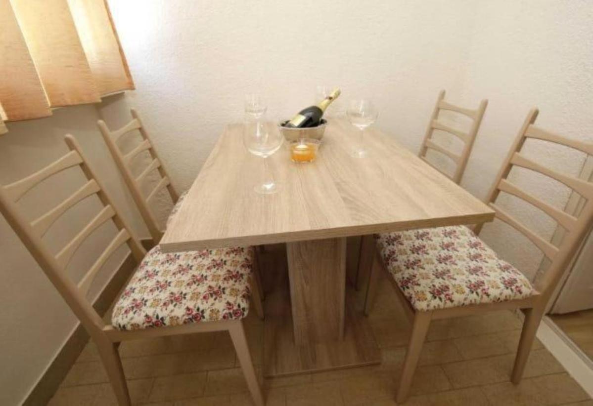 Apartment 8
