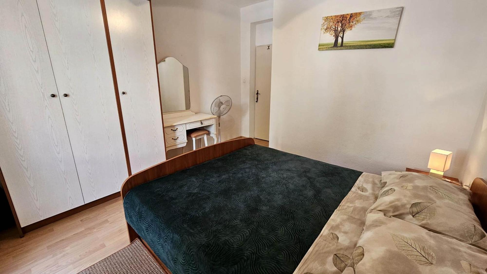 Apartmán 8 *